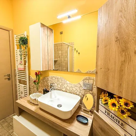 Columbia Apartment, Vicino Al Mare Rif A822 Apartment